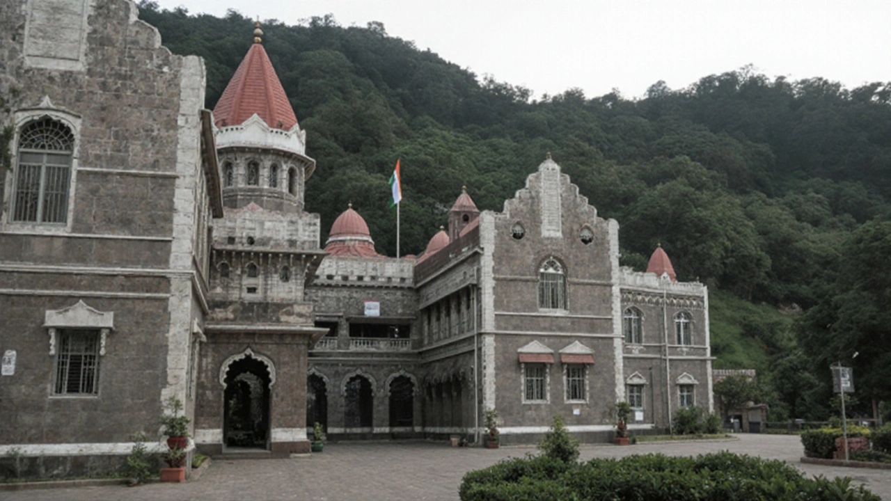 उत्ताराखण्ड हाई कोर्ट ने फाउंडेशन डे रद्द कर 1.5 करोड़ आपदा राहत में दान किए